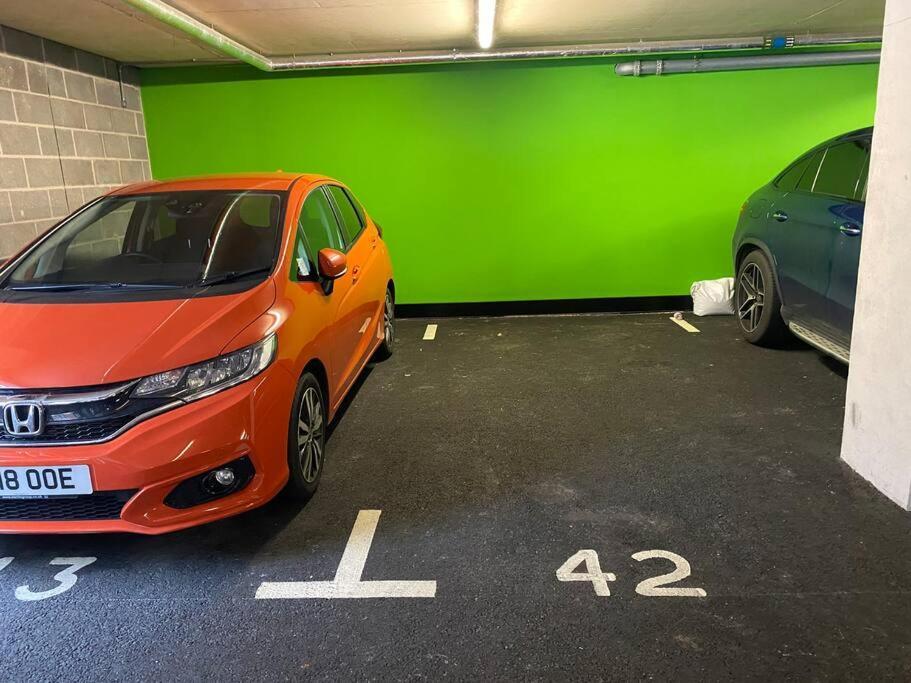 Unrivalled Location - Five Star - Worcester Apartment Eksteriør billede
