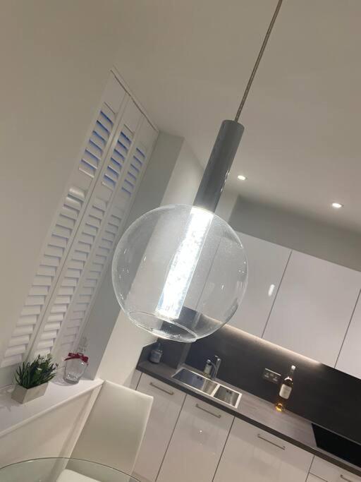 Unrivalled Location - Five Star - Worcester Apartment Eksteriør billede