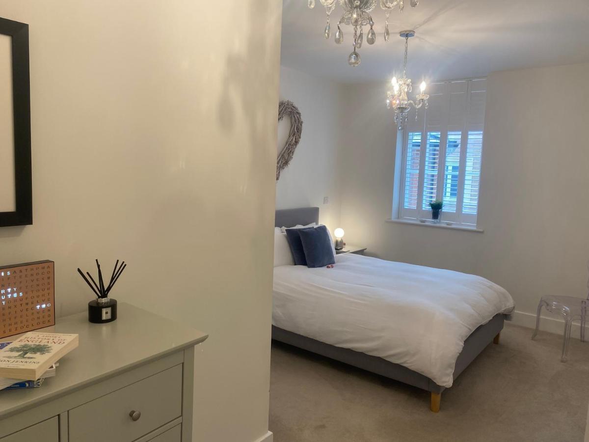Unrivalled Location - Five Star - Worcester Apartment Eksteriør billede